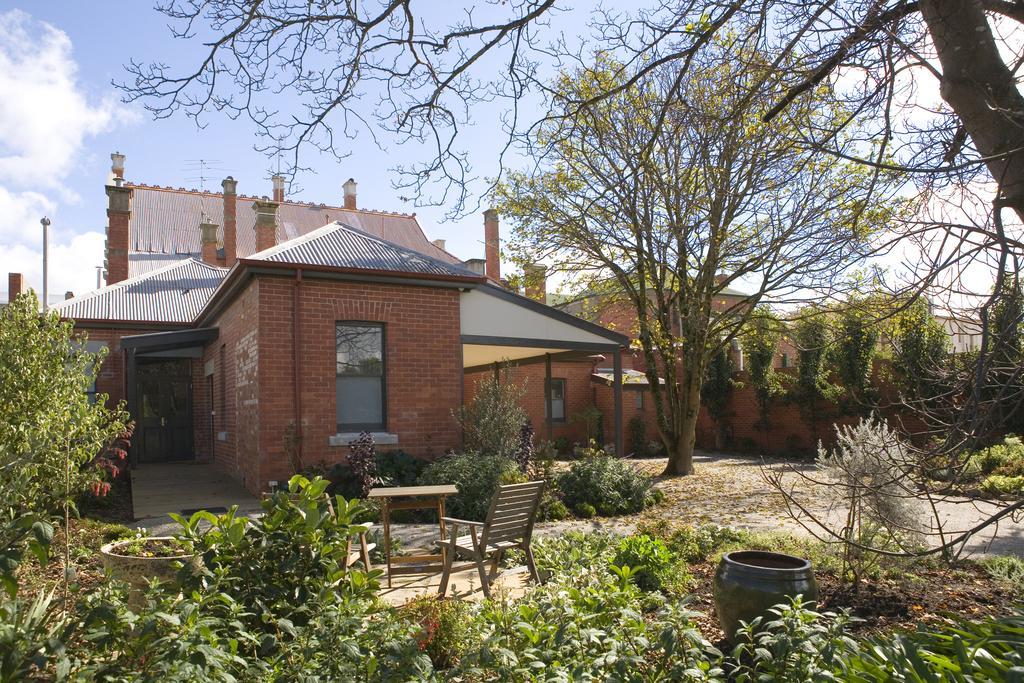 Mollisons Aparthotel Kyneton Exterior photo